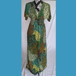 Gorgeous keyhole maxi dress